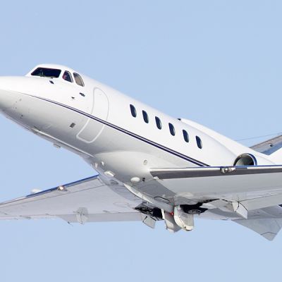 Самолет Hawker 700