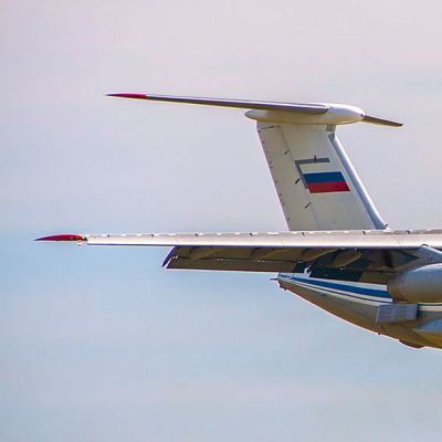 Самолет Ил-76