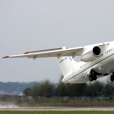 Самолет Ан-148